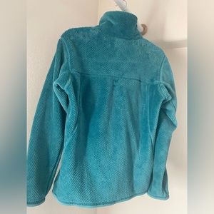 Women’s Patagonia Teal 1/4 button fleece pullover excellent condition Medium